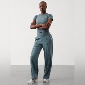 Athleta Venice Wide Leg Pants Gray White Stripe Size M High Rise